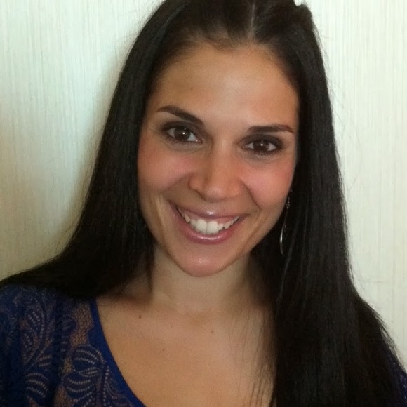 Meet your Posher, Stephanie - Picture 1 of 1